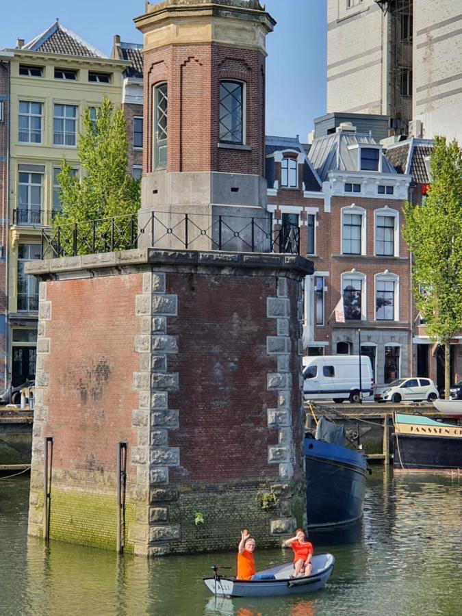 Hotel De Coaster & Aquarium Ponton Rotterdam Exterior foto