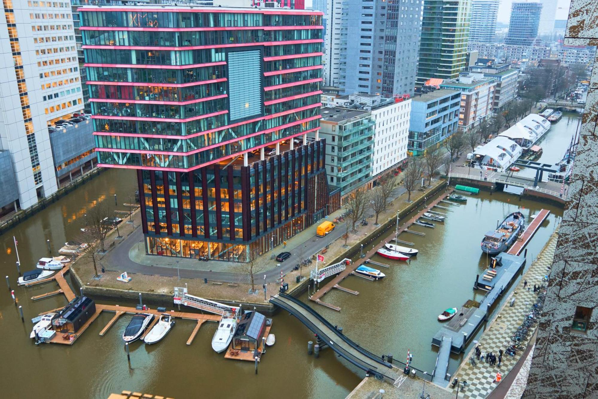 Hotel De Coaster & Aquarium Ponton Rotterdam Exterior foto
